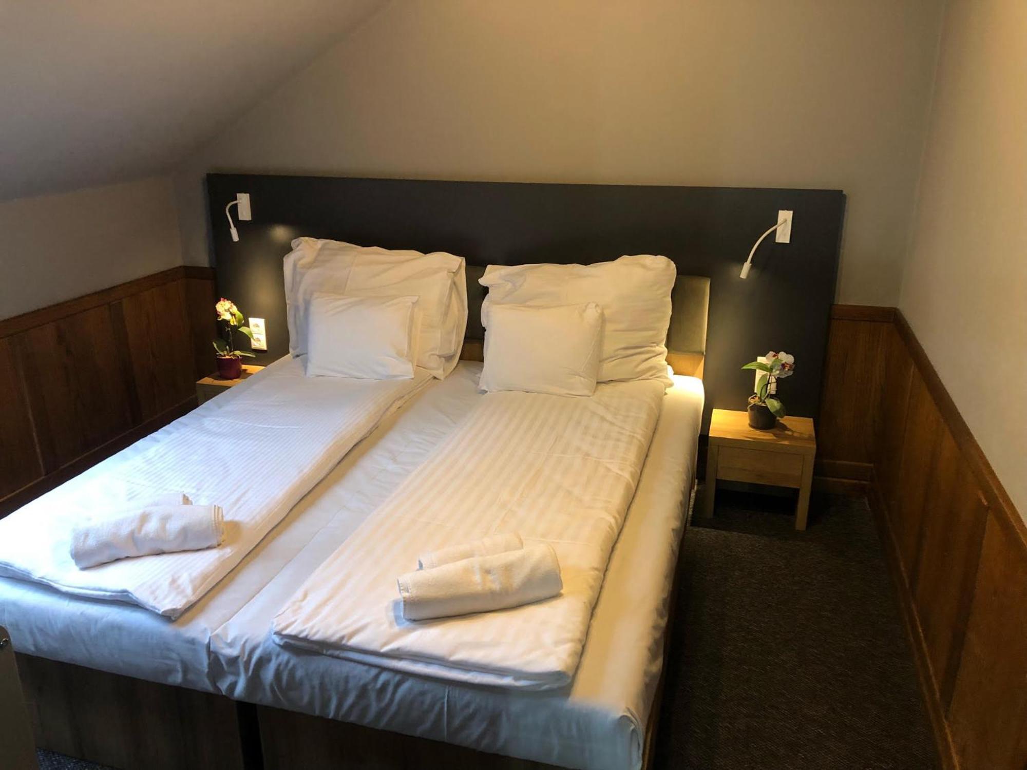 Svajci Lak Panzio Bed & Breakfast Nyíregyháza Eksteriør bilde