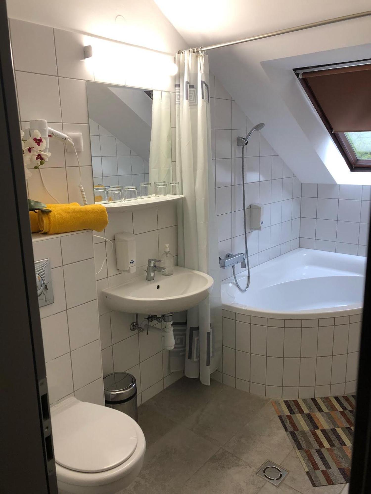 Svajci Lak Panzio Bed & Breakfast Nyíregyháza Eksteriør bilde