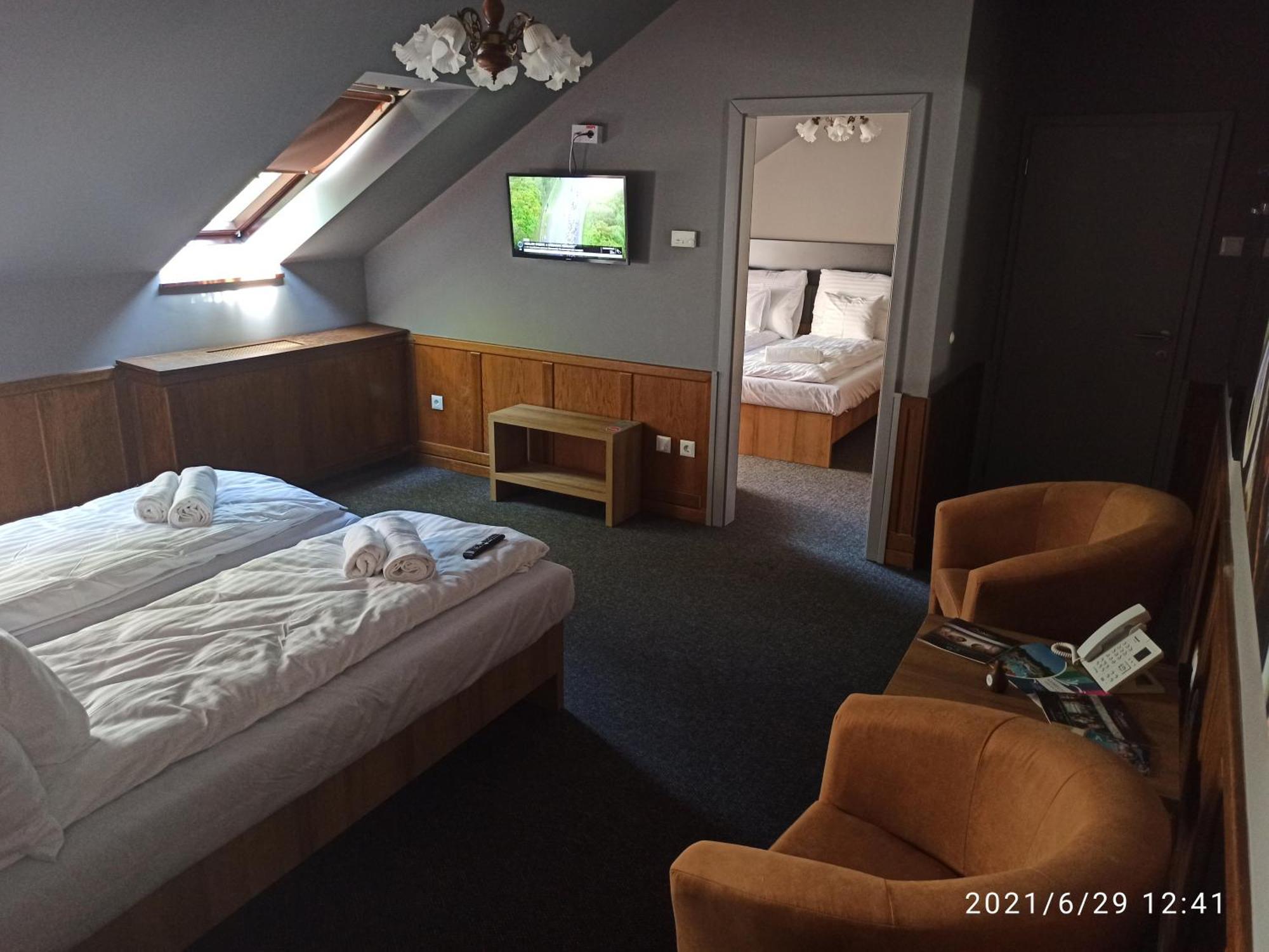 Svajci Lak Panzio Bed & Breakfast Nyíregyháza Eksteriør bilde